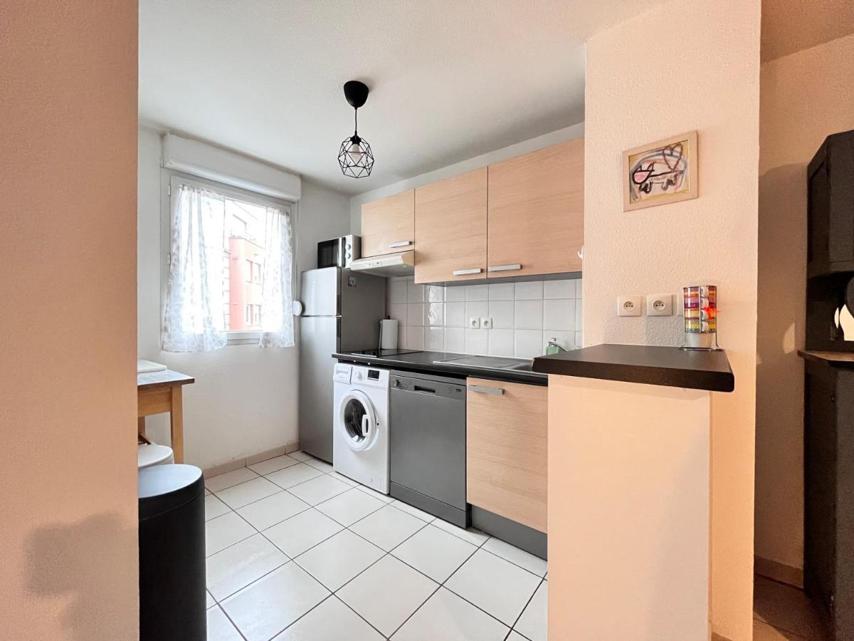 Apartment Le Verrieres - Cozy Avec Balcon Proche De La Gare