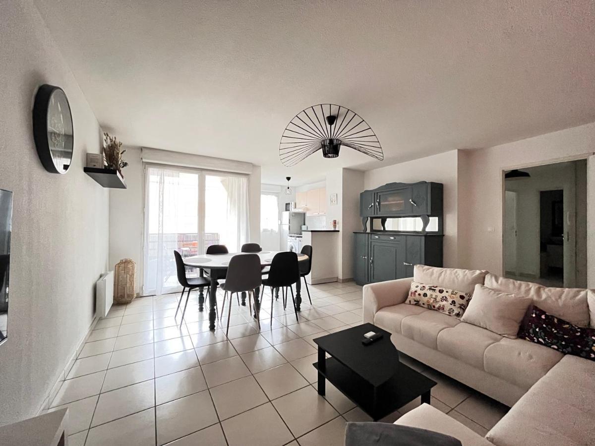 Apartment Le Verrieres - Cozy Avec Balcon Proche De La Gare
