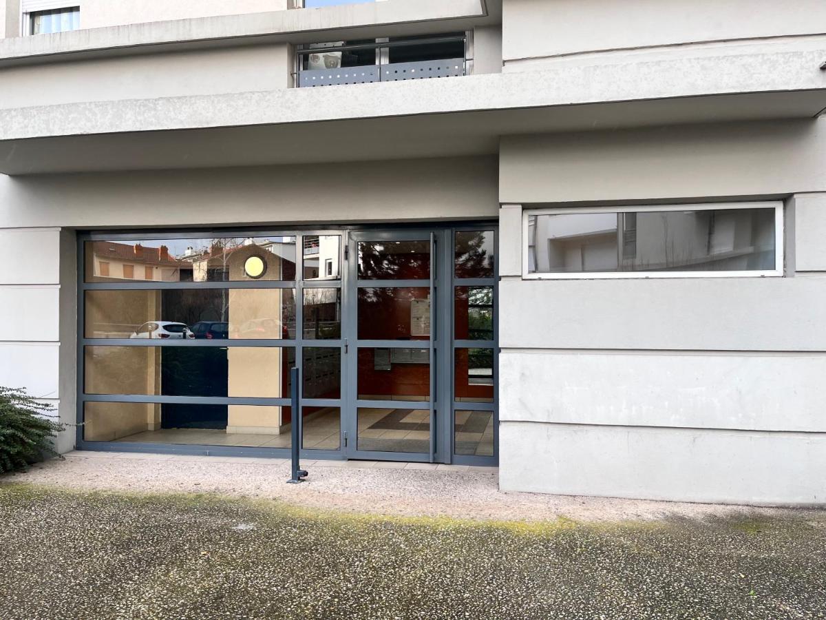 Le Verrieres - Cozy Avec Balcon Proche De La Gare